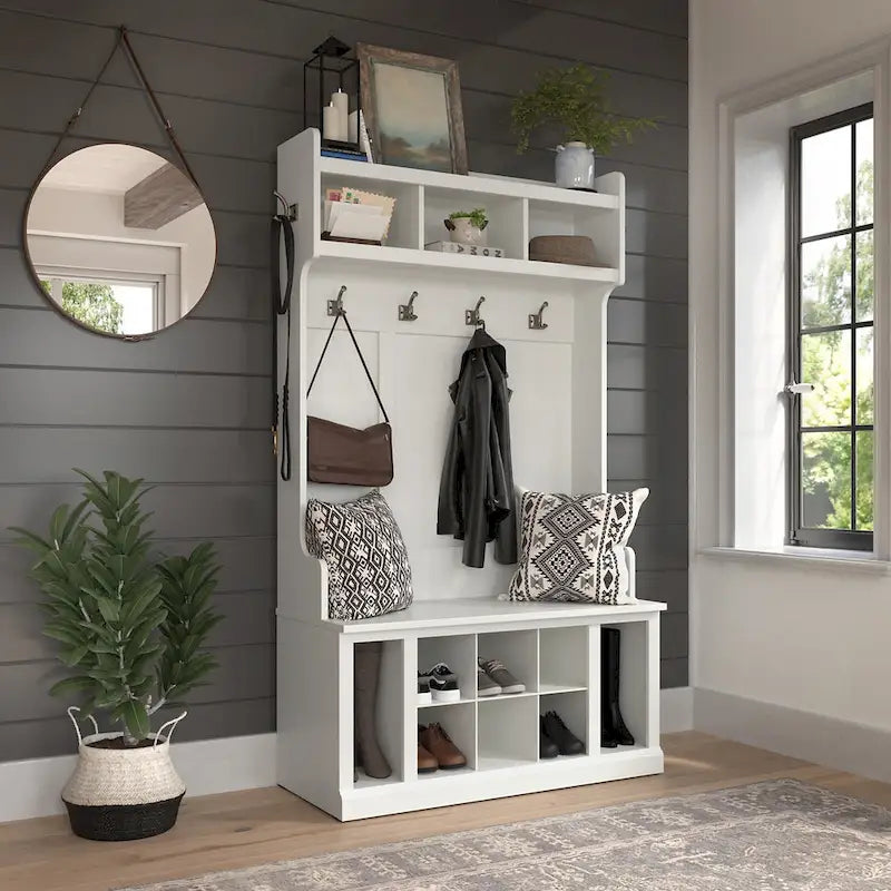 Meuble d'entrée et banc à chaussures Woodland 40W avec étagères de Bush Furniture